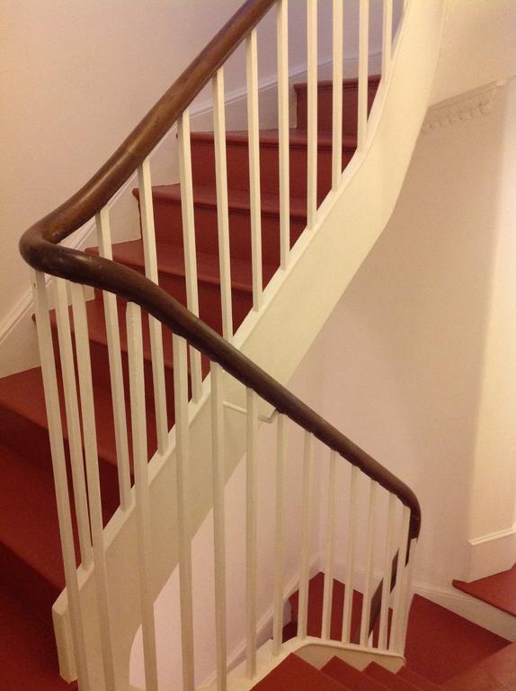 8A Spring Gardens Hotel Haverfordwest Bagian luar foto